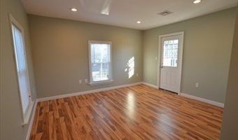 32 Roundy 2, Beverly, MA 01915