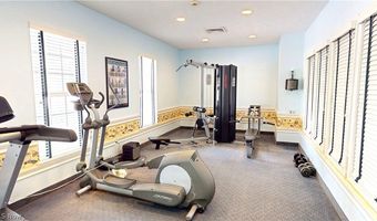 940 Longitude Ln, Amherst, OH 44001