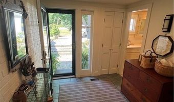 11 Harbor St, Jamestown, RI 02835