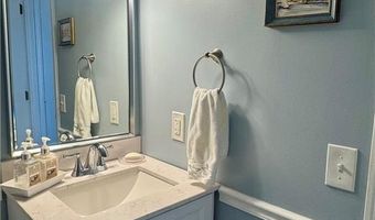 10 Parsley Ln, Narragansett, RI 02874