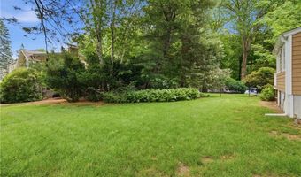 10 Sprague St, Cumberland, RI 02864