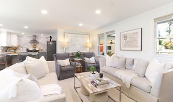 1092 W Lake Dr, Athens, GA 30606