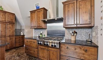 1000 Chapel View Blvd 306, Cranston, RI 02920