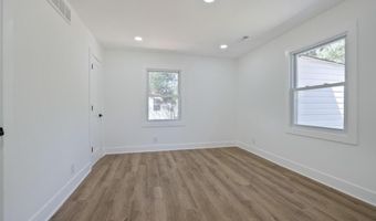2475 W DENNEYS Rd, Dover, DE 19904
