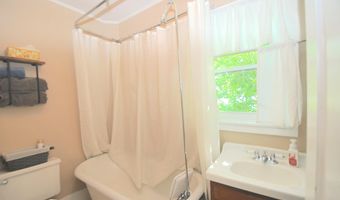 124 Palm St, Bangor, ME 04401
