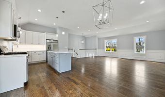 01 Sunrise Rd, Danbury, CT 06811