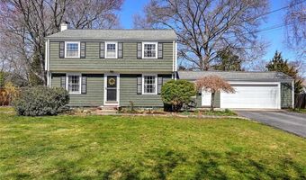 11 Pine Ave, Barrington, RI 02806