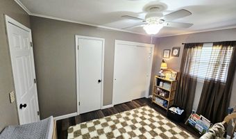 730 E 17th Street Pl, Baxter Springs, KS 66713