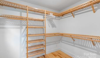 11 Upland Rd, Asheville, NC 28804