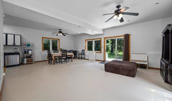 1527 N Harrison St, Algonquin, IL 60102