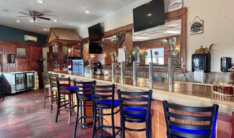 925 CHETCO Ave, Brookings, OR 97415