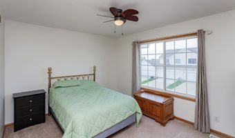 2815 Ashland Ct, Altoona, IA 50009