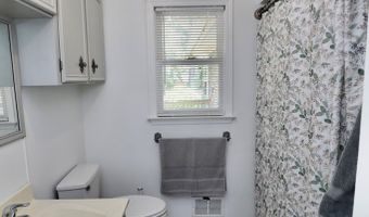805 Mcrae Rd, Camden, SC 29020