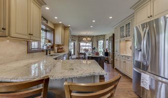 1521 Secretariat Ln, Indianapolis, IN 46217