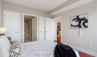 2001 15TH St N 306, Arlington, VA 22201