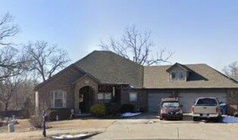 2003 NE Oak Trail Rd, Bentonville, AR 72712