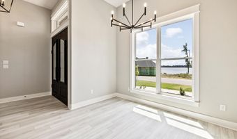 6048 Majestic Waters Dr, Benton, AR 72019