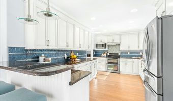 415 SEMINOLE Rd, Atlantic Beach, FL 32233