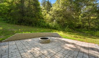 15407 Aberdeen Rd, Bennington, IN 47011