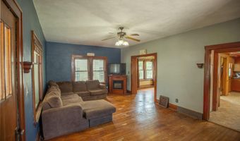 317 E Lucas St, Algona, IA 50511