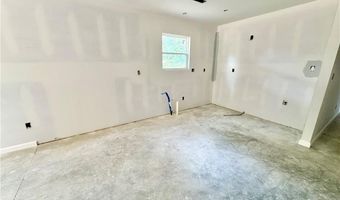 382 Oak St, Austin, IN 47102