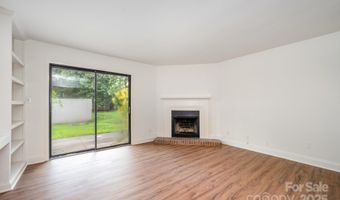 3709 Willow Point Dr, Charlotte, NC 28277