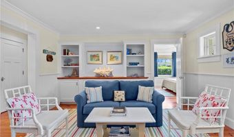 140 Tuckerman Ave, Middletown, RI 02842