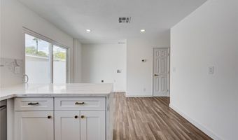 571 Greenbriar Townhouse Way, Las Vegas, NV 89121