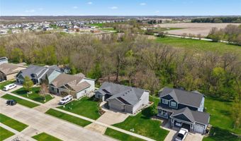 1009 Baileys Grove Dr, Adel, IA 50003