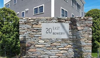 20 E Bowery St 3B, Newport, RI 02840