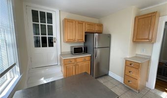 49 Connection St, Newport, RI 02840