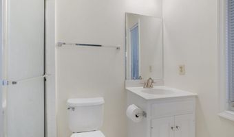 1975 N ADAMS St, Arlington, VA 22201