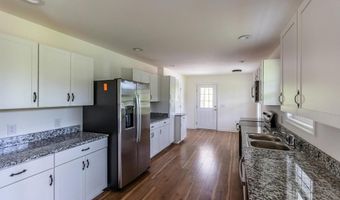212 Cornfield Ln, Appomattox, VA 24522