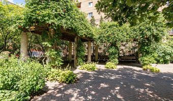 1050 N TAYLOR St 1-203, Arlington, VA 22201