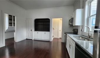 306 Broadway Ave 306-310, Newport, RI 02840
