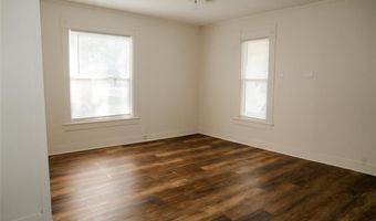 707 E 5th St, Altamont, KS 67330