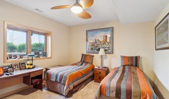1201 Oakwood Dr, Polk City, IA 50226