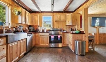 817 Riverside Dr, Augusta, ME 04330