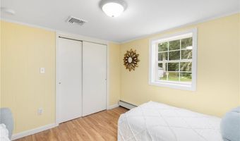 25 Willow Dr, Hopkinton, RI 02832