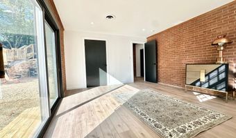 17821 POND Rd, Ashton, MD 20861