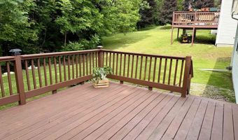 32 Albe Dr, Bennington, VT 05201