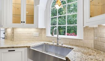 5185 Catalpa Knl, Acworth, GA 30101