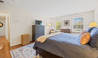 1274 Cheshire St, Cheshire, CT 06410