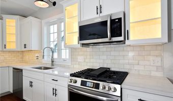 27 Sunset Lake Cir, Coventry, RI 02816