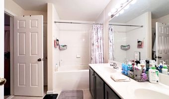 15 Scuppo Rd 504, Danbury, CT 06811
