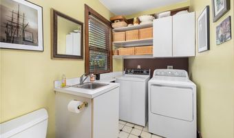 99 Roseneath Ave, Newport, RI 02840