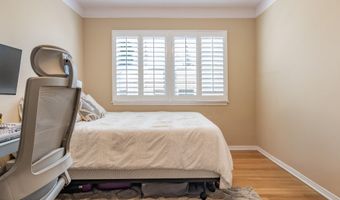 5924 S Fairfax Ave, Los Angeles, CA 90056