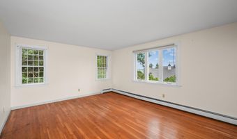 93 Harris Meadow Ln, Barnstable, MA 02630
