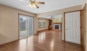 708 13th St SW, Altoona, IA 50009