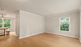 2213 S POLLARD St, Arlington, VA 22204